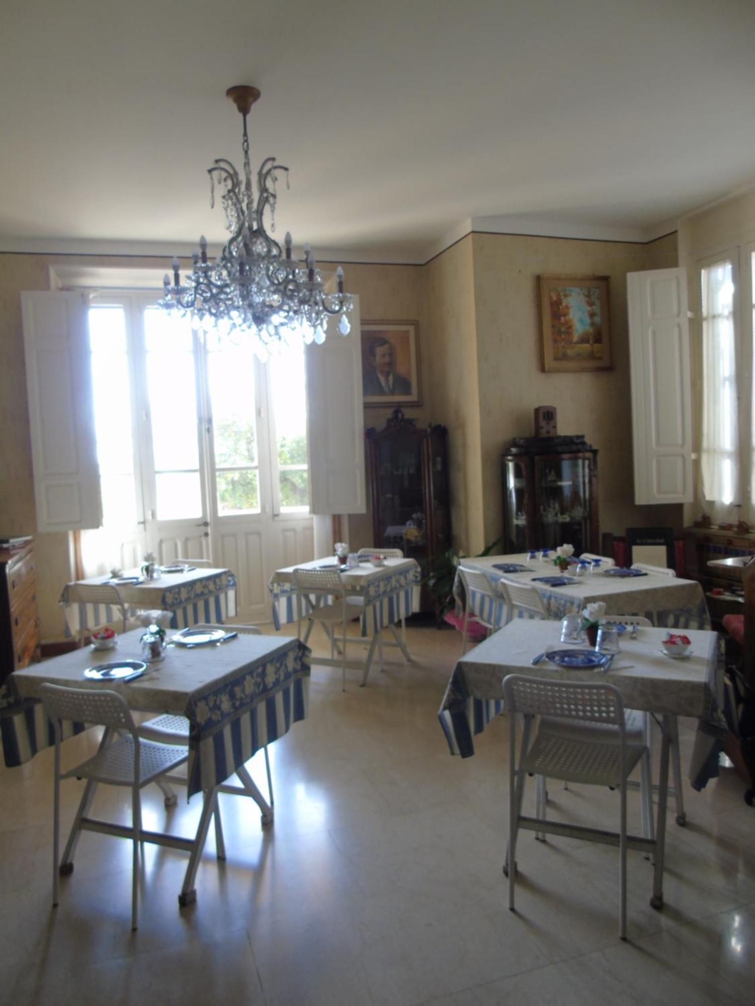 Villino Vanzetti 1930 Cagliari Luaran gambar
