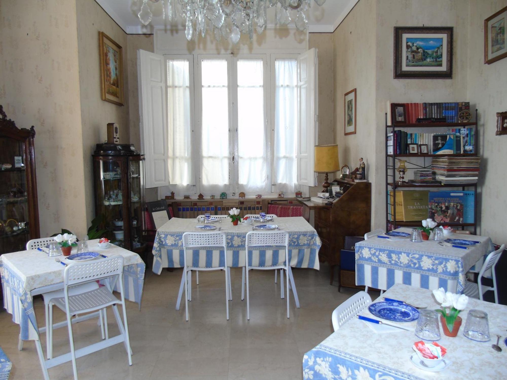 Villino Vanzetti 1930 Cagliari Luaran gambar
